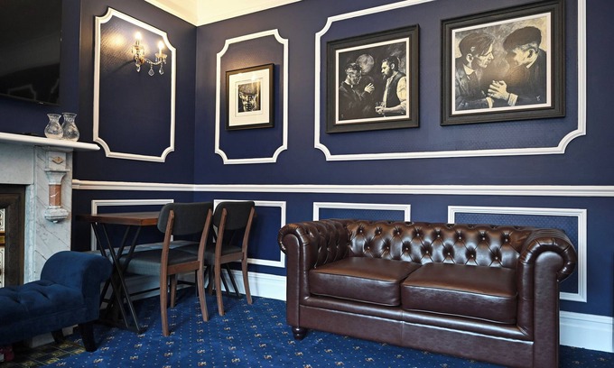 Stratford-upon-Avon House | The Hathaway's Town Centre House.