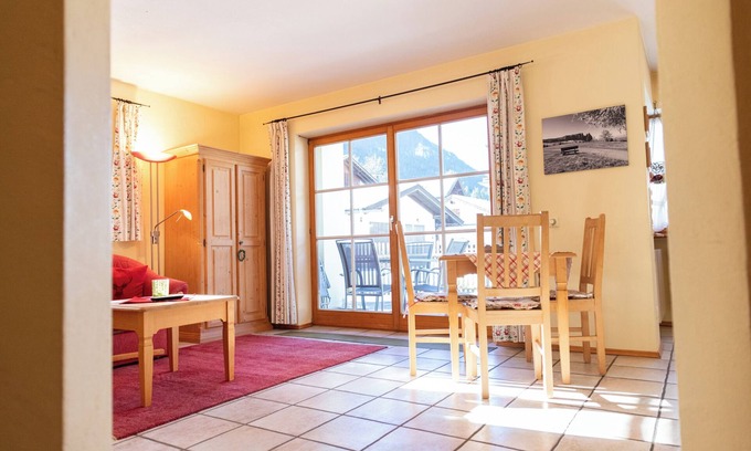 Obergrainau Apartment | The holiday apartment "Alpenglühen" awaits you!