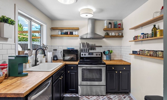 Yakima House | The Home Base