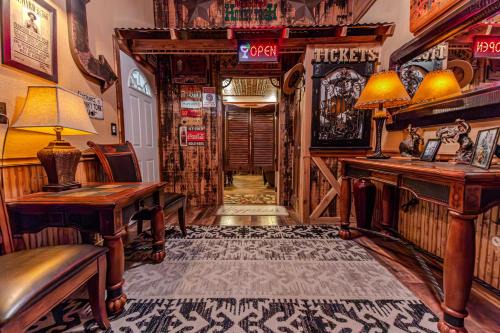 Long Valley Junction Ski Chalet | The Honky Tonk Cabin