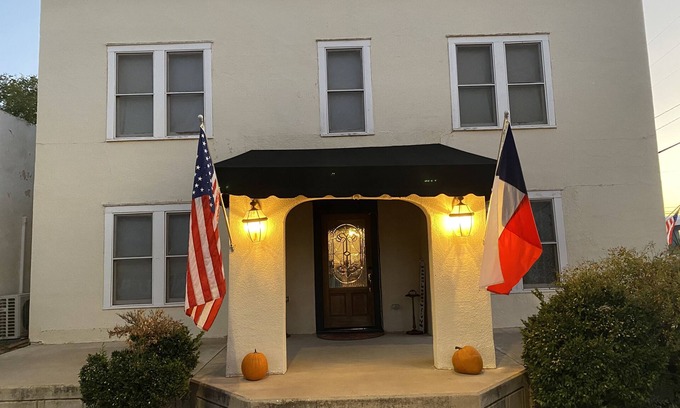 Seagraves Hotel | The Hotel Texan