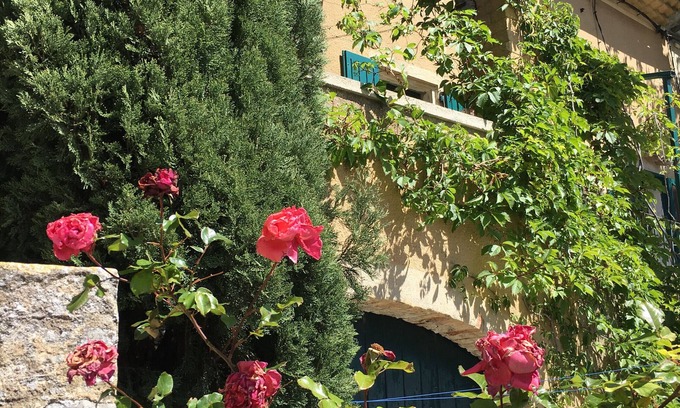 Salles-sous-Bois House | The House Near the Fountain - Indoor Spa