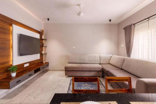 Domlur Apartment | The Indigo Arc-Nr Manipal Hospital-Indiranagar-Red Olive
