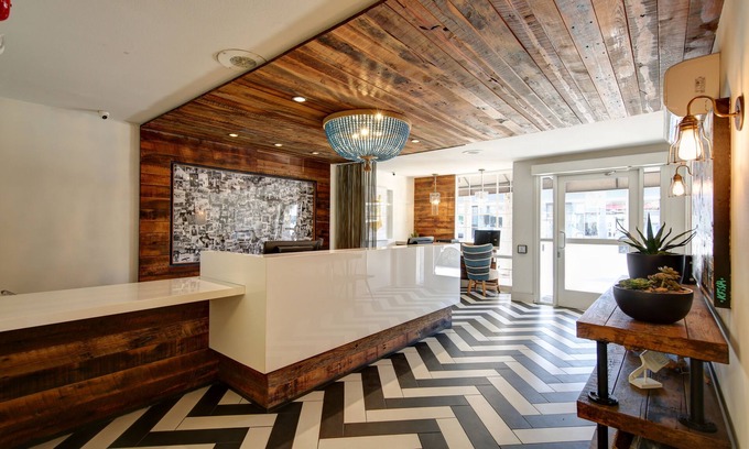 Venice Hotel | The Inn at Venice Beach