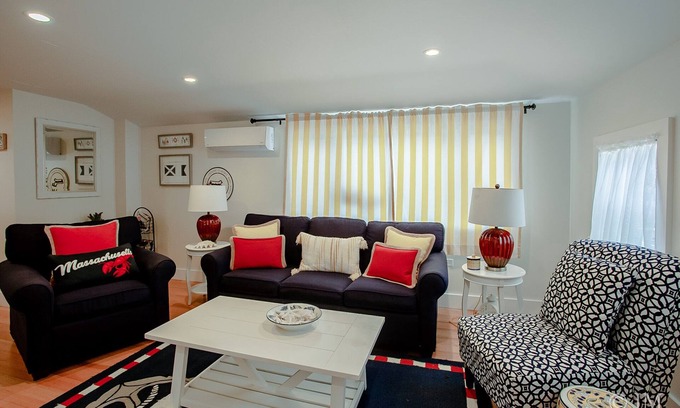 Oak Bluffs Cottage | The Island Collection MV: Charming Cottage Located In Heart Of Oak Bluffs