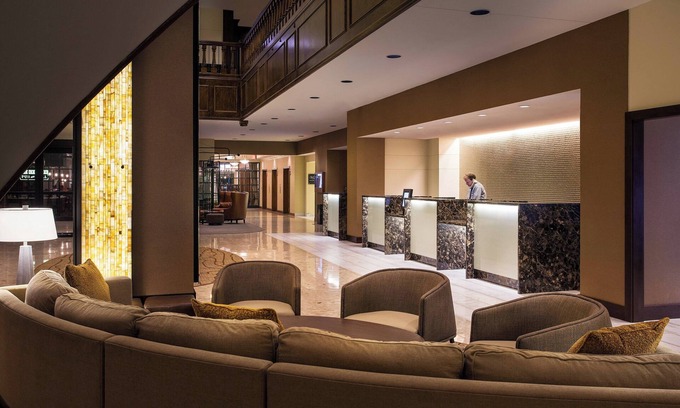 Downtown Lincoln Hotel | The Lincoln Marriott Cornhusker Hotel