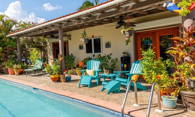 Corozal Resort | The Luxury Poolhouse, Casa 2 at Casa de Shelley Corozal, Belize