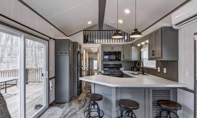 Brill House | The Mallard at Lincolnwood Resort