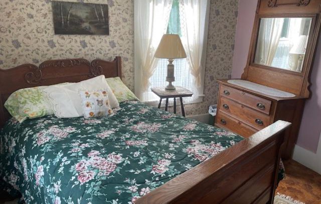 McIndoe Falls Bed & Breakfast | The McIndoe Falls Inn