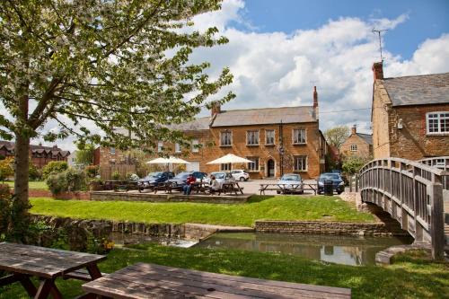 Medbourne Hotel | The Nevill Arms