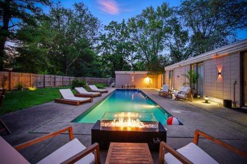 Des Moines House | The Palms Mirage House home