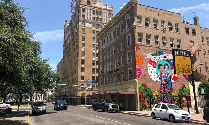 Western Division Hotel | The Rialto Hotel