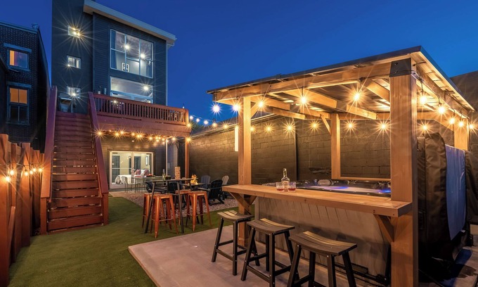Butchertown House | The Rickhouse ~ Hot Tub & Games Steps From NULU