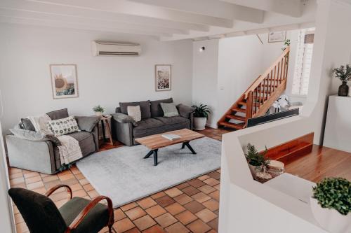 Bendigo Apartment | The Sage Cottage - Explore Bendigo CBD on foot!