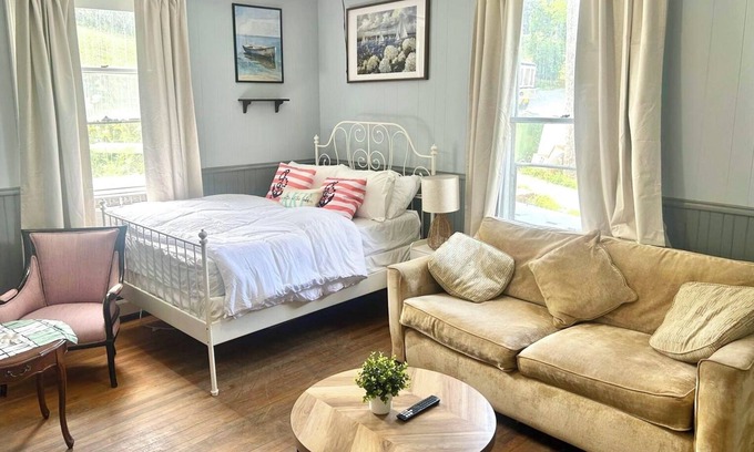 Bridgewater Apartment | The Salt + Soul Suite – Cozy Apt 5