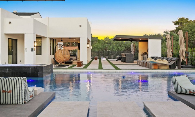 Central Scottsdale House | The Showstopper Luxury Villa - Sleeps 22