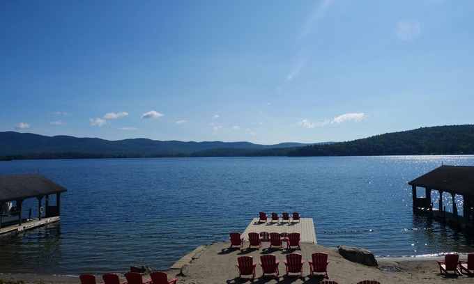 Lake George Hotel | The Stone Gate Resort