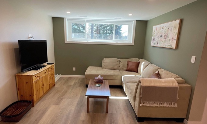 Prince George House | The Suite on Paradise Hill, fully furnished basement suite