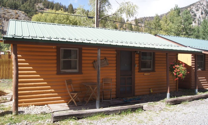 Lake City Cabin | The Sunflower Cabin with Mountain Views