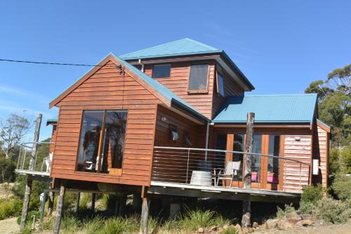 Alonnah House | The Tree House