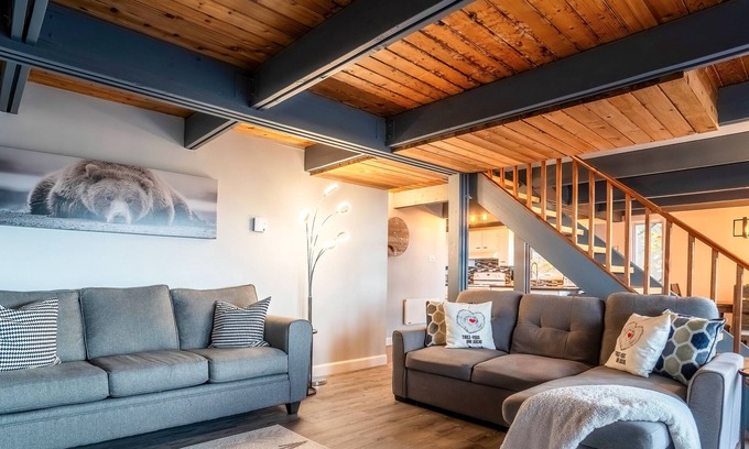 Beaupre Ski Chalet | The Tree-House | Sauna | Pool | BBQ