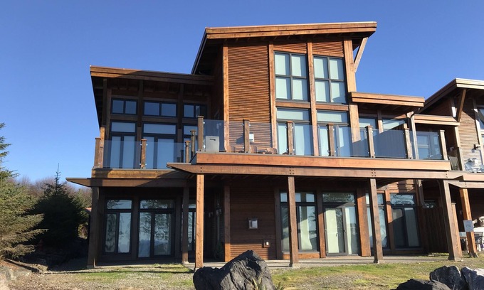 Ucluelet Condo | The View offers ocean views is close to town & Wild Pacific Trail