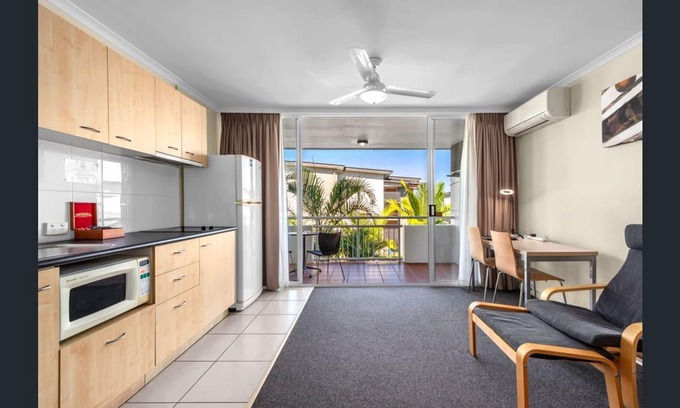 East Brisbane Hotel | The Wellington Apartment Hotel