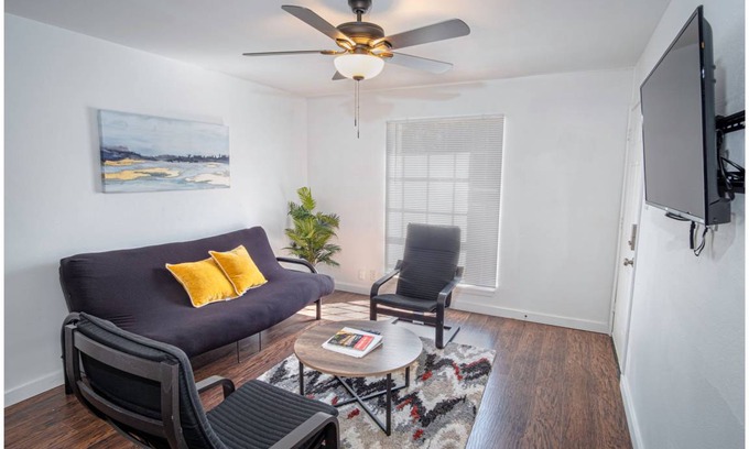 Midtown Apartment | Tobin Hill 2/2 Apt1 5minDT, 2min Pearl & St Marys