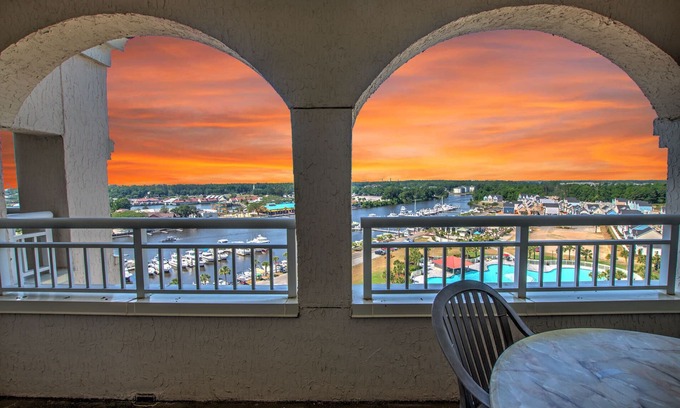 North Myrtle Beach Resort | TOP FLOOR AMAZING PENTHHOUSE VIEWS 3 BALCONYS 4BR/4B ON INTRACOASTAL WATERWAY