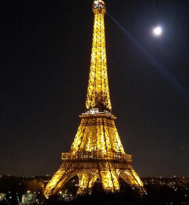16th Arrondissement Apartment | Tour Eiffel luxury