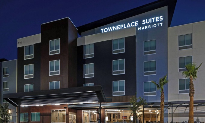 Glendale Sports and Entertainment District Hotel | TownePlace Suites by Marriott Phoenix Glendale Sports & Entertainment District