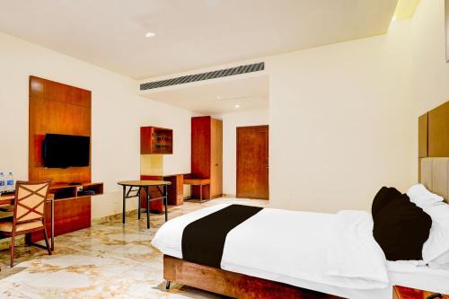Gummidipundi Hotel | Townhouse JFN Comfort Hotel