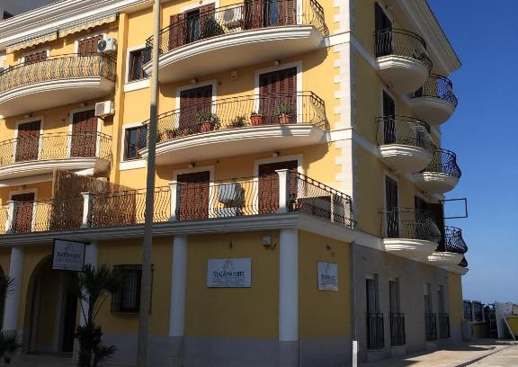 Margherita di Savoia Bed & Breakfast | Traiano Suite