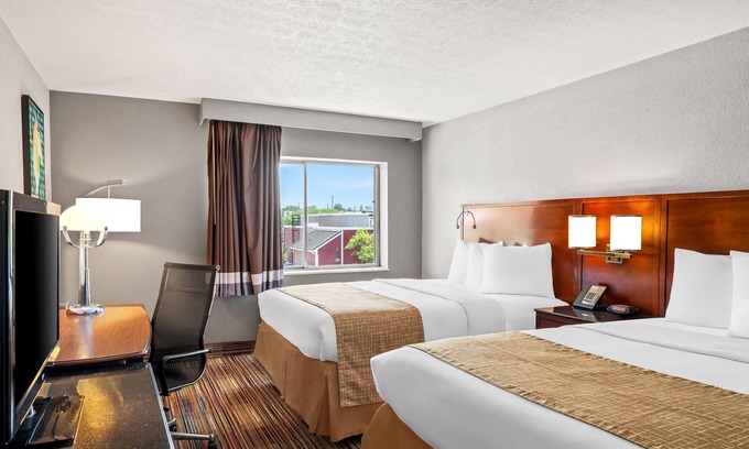Bloomington Hotel | Travelodge by Wyndham Bloomington