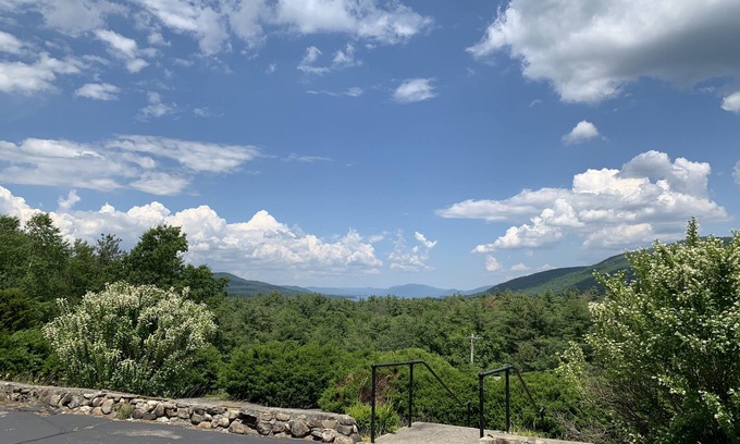 Lake George Hotel | Travelodge by Wyndham Lake George NY