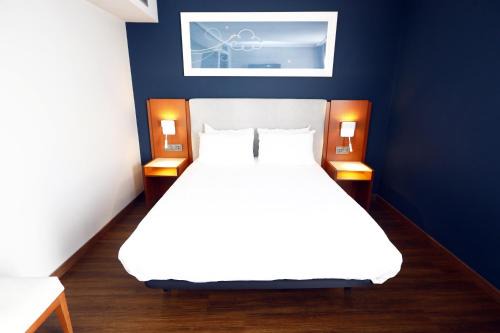 Coslada Hotel | Travelodge Madrid Coslada Aeropuerto