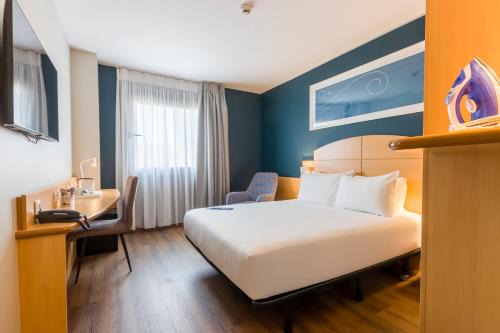 Alcala de Henares Hotel | Travelodge Madrid Alcalá de Henares