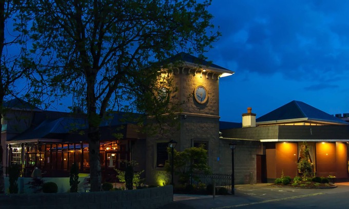 Ennis Hotel | Treacy's West County Conference & Leisure Centre