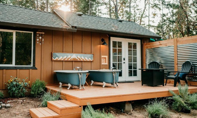 Grants Pass House | Triple Nickel Pines Cabins