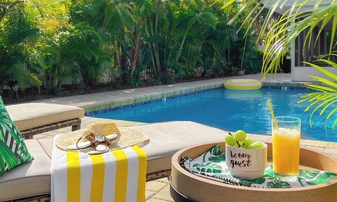 Arlington Park Villa | Tropical Retreat Close to Beaches |Pool |Game room