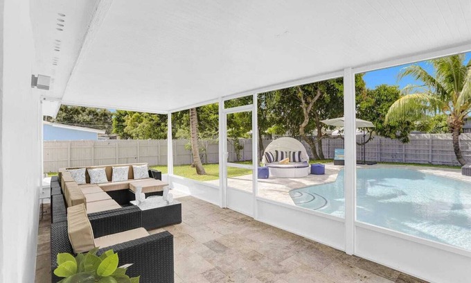 Driftwood Villa | Tropical Villa. feels like paradise. private, peaceful, and central to many stores.
