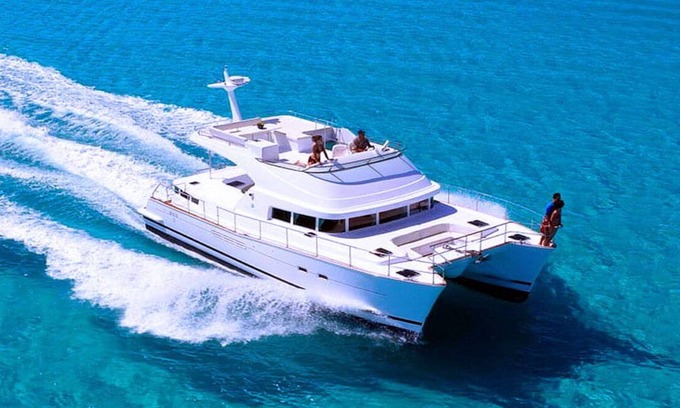 Placencia Boat Rental | Tropical Yacht Charters - All-Inclusive.... Family Vacations.