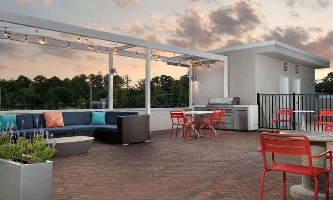 Northside Hotel | Tru by Hilton Jacksonville Airport I-95