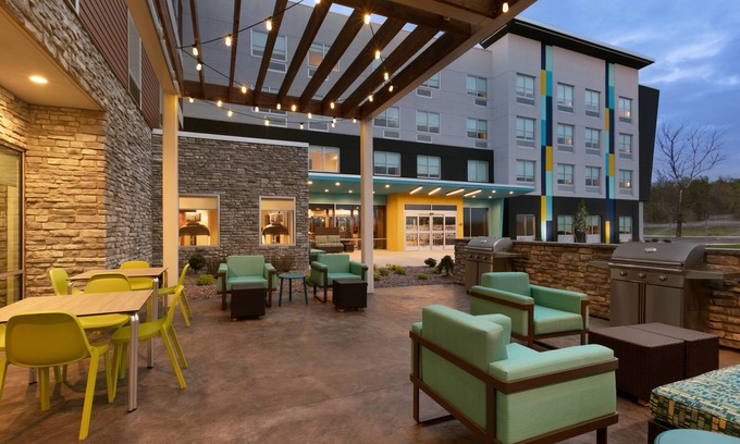Williamsville Hotel | Tru by Hilton Williamsville Buffalo Airport