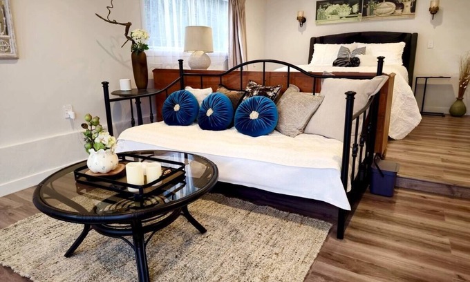 New Windsor Apartment | Tui Studio | New Reno| Self Contained | Near City