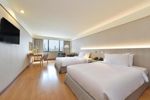 Rong Muang Hotel | Twin Towers Hotel