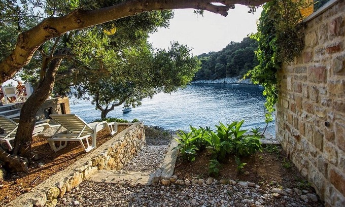 Gdinj Apartment | Two bedroom apartment near beach Cove Skozanje, Hvar (A-5713-a)