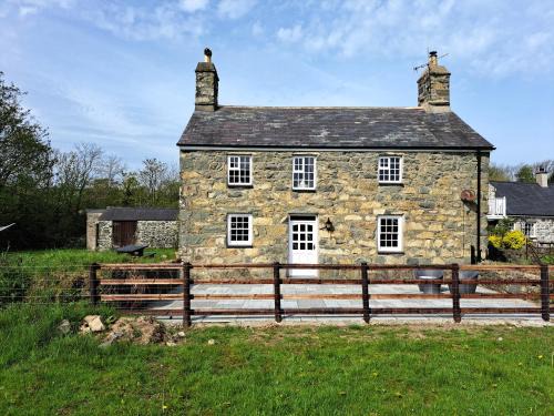Garn Fadryn House | Ty Bwlcyn