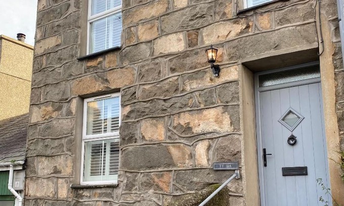 Nefyn House | Ty Isa