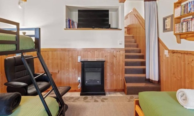 Ucluelet Cottage | Ucluelet Cottage with Water Access